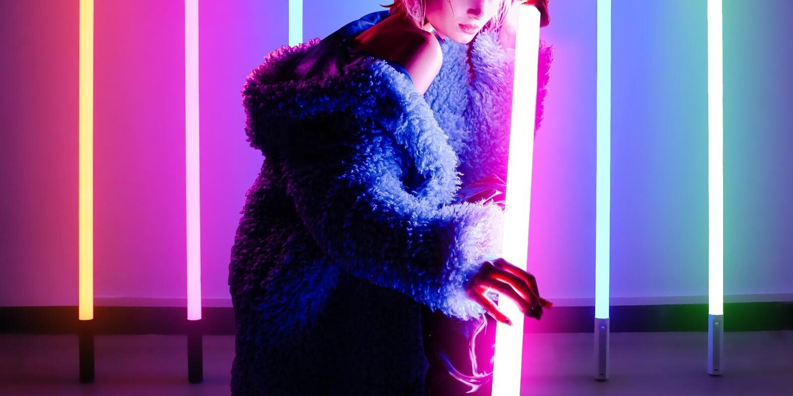 4ft RGB LED Tube Light with Battery